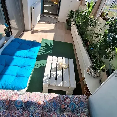 Langa Mare Năvodari