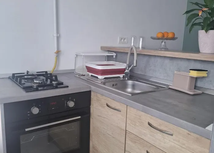 Langa Mare Năvodari