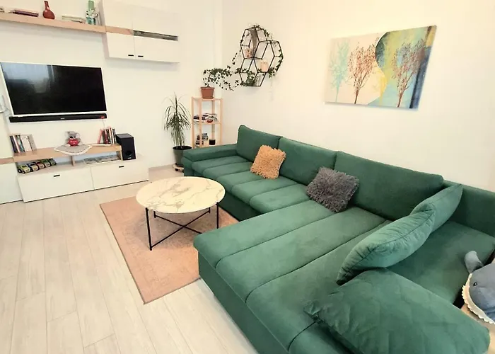 Langa Mare Năvodari